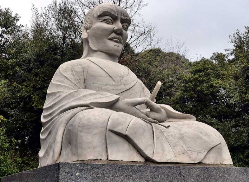 tượng Miyamoto Musashi tượng Miyamoto Musashi